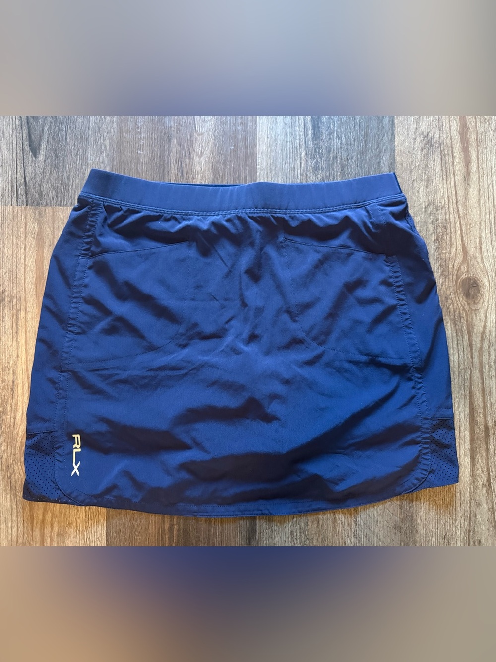 NWOT RLX GOLF SKORT SIZE MEDIUM